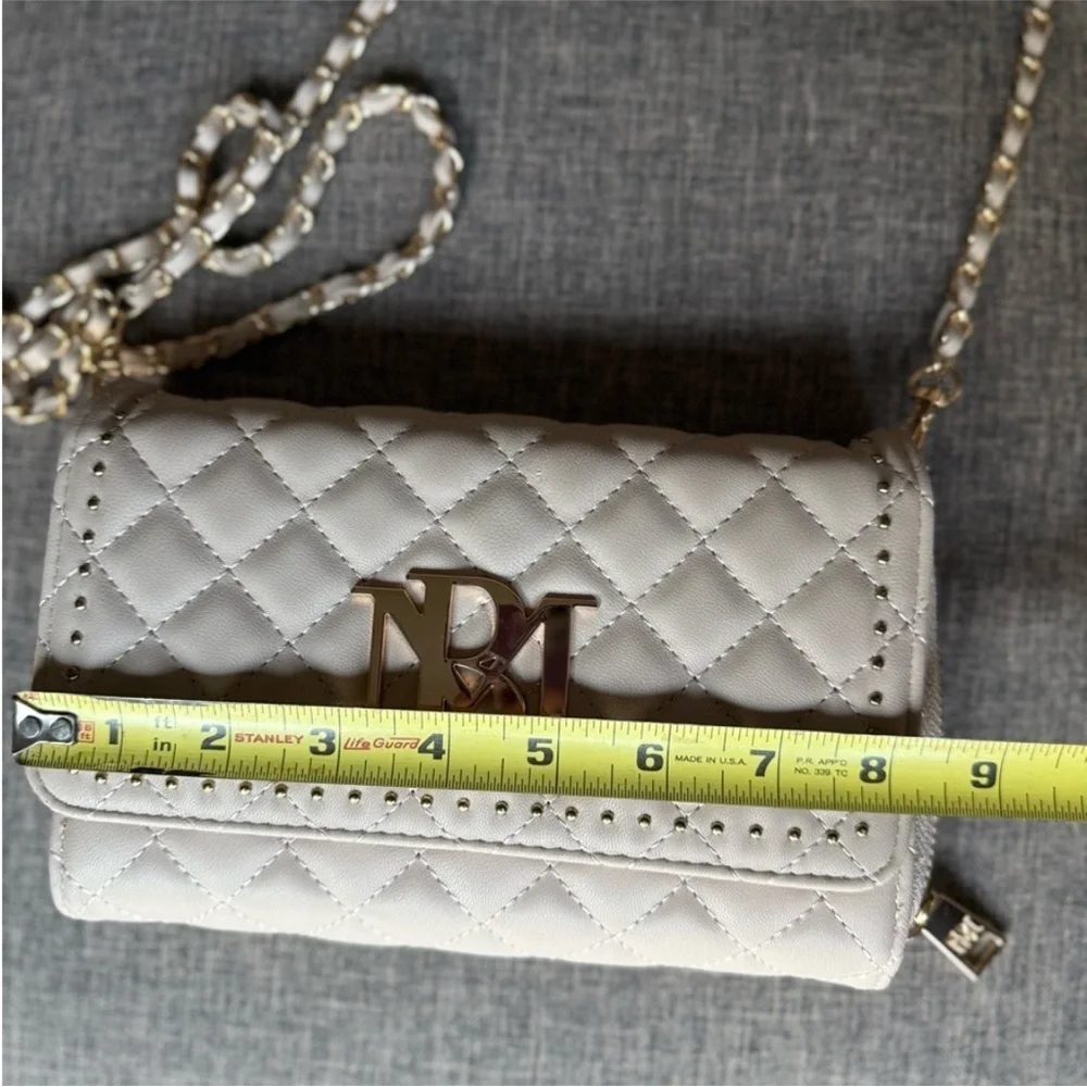 Elegant Badgley Mischka White Quilted Bag
